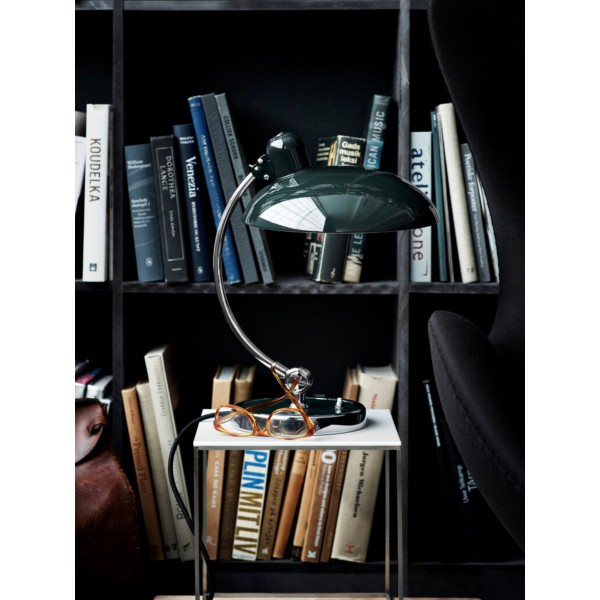 Настольная лампа Kaiser Idell 6631-T Luxus, темно-зеленая Настольная лампа Kaiser Idell 6631-T Luxus, темно-зеленая