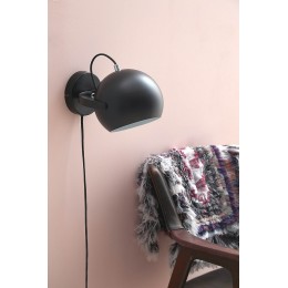 Лампа настенная Ball с подвесом D18 см черная, матовая черный шнур