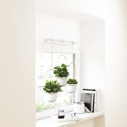 Дисплей с горшками для растений Triflora подвесной белый-латунь